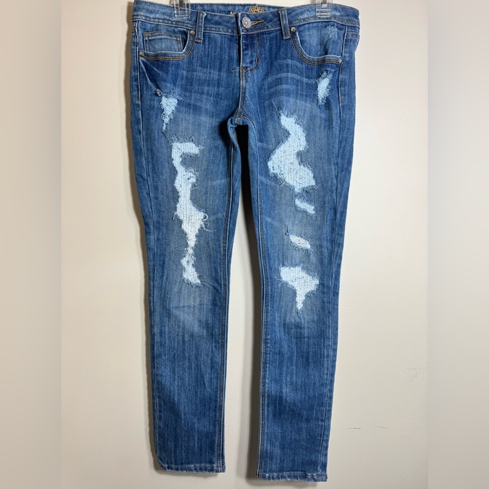 Almost Famous Distressed Blue Women's Jeans size 9